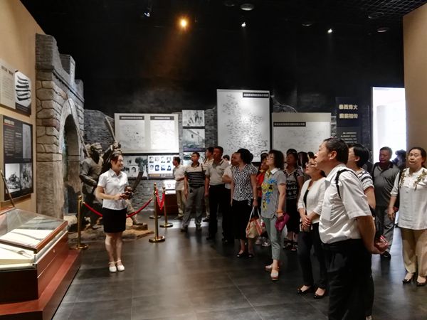 【动态】校区党员干部参观肥城陆房战役纪念馆